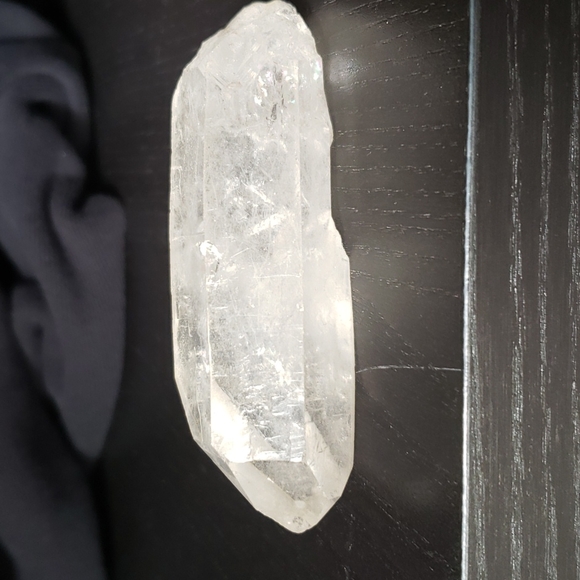 🦝 Clear Quartz Crystal Point - Picture 3 of 5